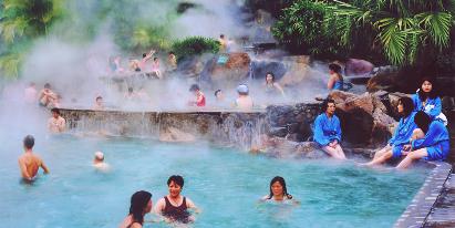 【清遠(yuǎn)2天 A線】<清遠(yuǎn)山其洞度假村、泡森林溫泉、筆架山青龍峽漂流+千谷溪瀑布、花卉越野2日?qǐng)F(tuán)>